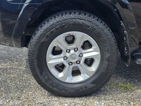 Used 2018 Toyota 4Runner SR5 Premium AWD/4WD image 13