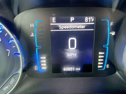 Used 2018 Chrysler Pacifica Touring Plus w/ Tire & Wheel Group FWD image 26