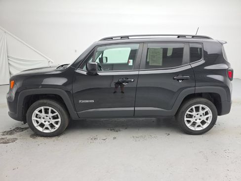 Used 2021 Jeep Renegade Latitude w/ Convenience Group AWD/4WD image 5