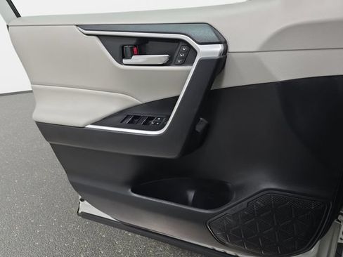 Certified 2021 Toyota RAV4 XLE Premium AWD/4WD image 22