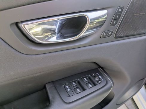 Used 2019 Volvo XC60 T6 R-Design w/ Protection Package Premier image 13