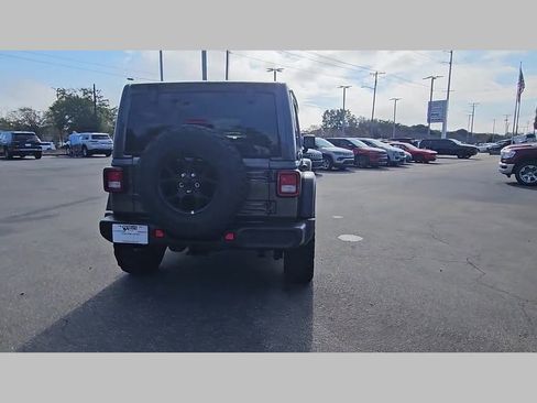 New 2026 Jeep Wrangler Unlimited Sport AWD/4WD image 32