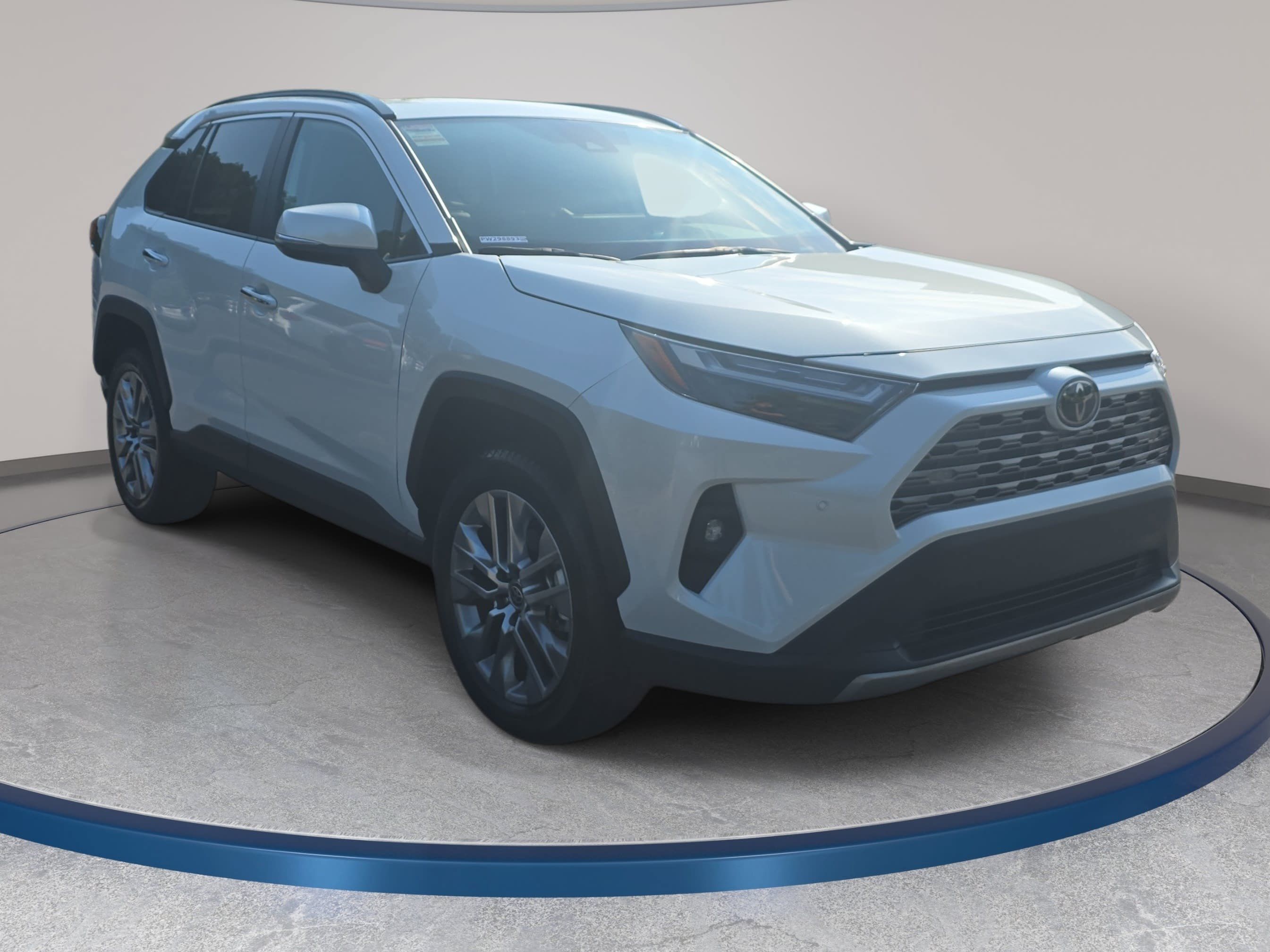 Used 2023 Toyota RAV4 Limited FWD image 3