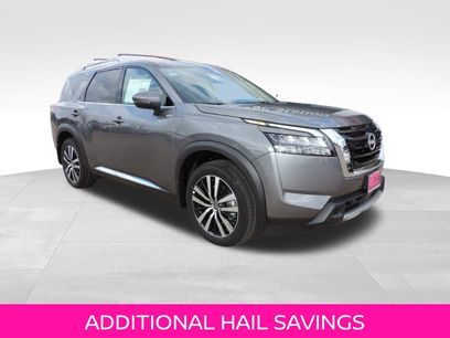 New 2025 Nissan Pathfinder Platinum w/ Cargo Package