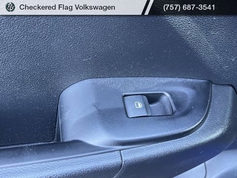 Used 2021 Hyundai Venue SE image 22