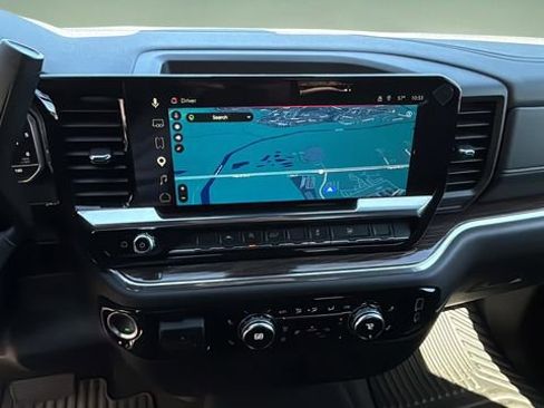 Used 2025 GMC Sierra 1500 Elevation image 24