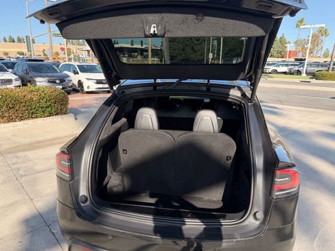 Used 2022 Tesla Model X AWD/4WD image 21