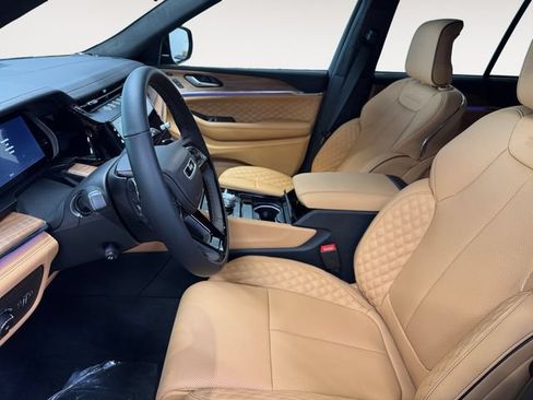 New 2026 Jeep Grand Cherokee Summit AWD/4WD image 8