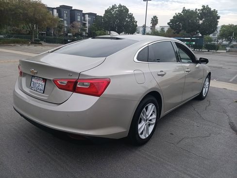 Used 2016 Chevrolet Malibu LT w/ Driver Confidence Package image 9