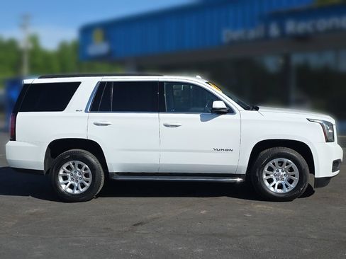 Used 2018 GMC Yukon SLT AWD/4WD image 8