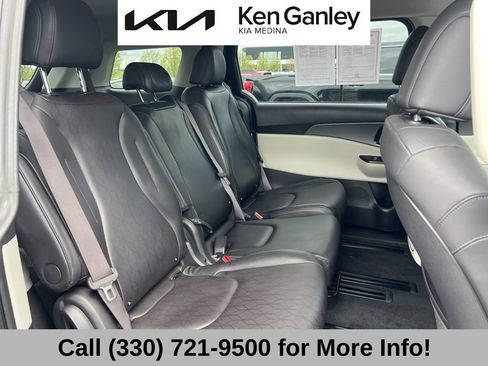 Used 2024 Kia Carnival LX FWD image 54