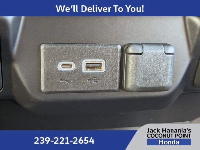 Used 2021 Chevrolet Silverado 1500 RST w/ Z71 Off-Road Package AWD/4WD image 25