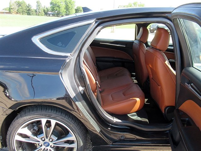 Used 2020 Ford Fusion Titanium FWD image 16