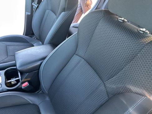 Used 2020 Subaru Forester Premium image 2