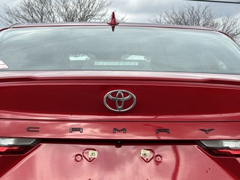 Used 2025 Toyota Camry SE w/ Multimedia Upgrade Package image 41