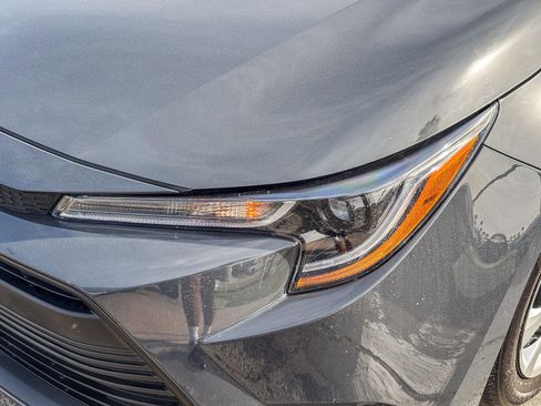 Certified 2025 Toyota Corolla LE image 9
