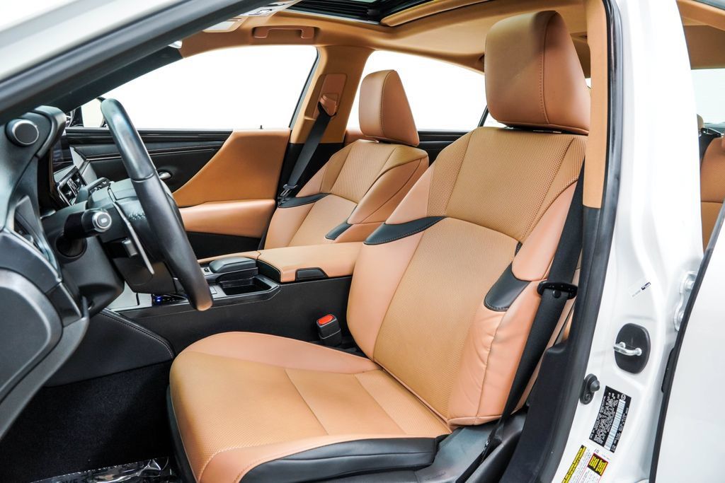 Used 2022 Lexus ES 350 w/ Accessory Package FWD image 16