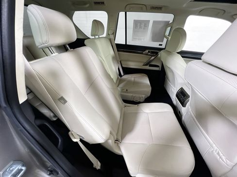 Used 2021 Lexus GX 460 Premium image 29