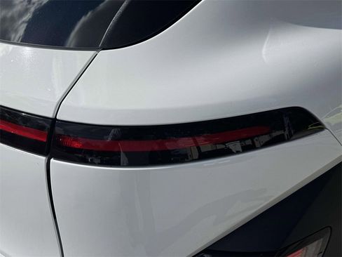 Certified 2025 Hyundai Kona SEL image 11