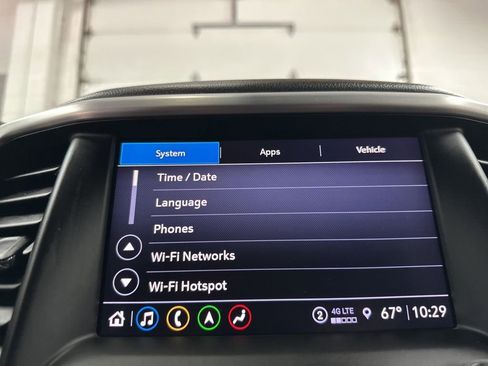 Used 2023 GMC Acadia SLT image 30