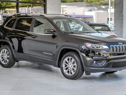 Used 2019 Jeep Cherokee Latitude Plus FWD image 4