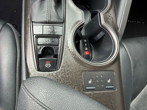 Used 2021 Toyota Camry XSE w/ Carpet Mat Package (TMS) AWD/4WD image 24