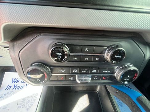 Used 2022 Ford Bronco Black Diamond image 32