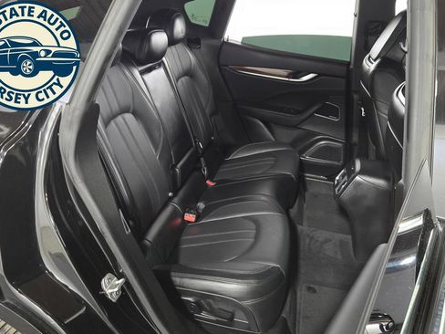 Used 2018 Maserati Levante S GranSport AWD/4WD image 35