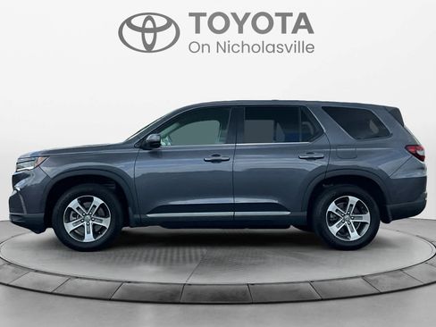 Used 2025 Honda Pilot EX-L image 2