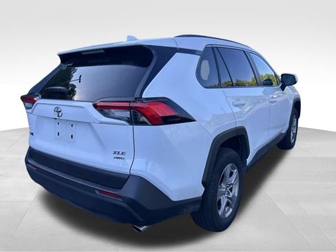 Used 2025 Toyota RAV4 XLE AWD/4WD image 5