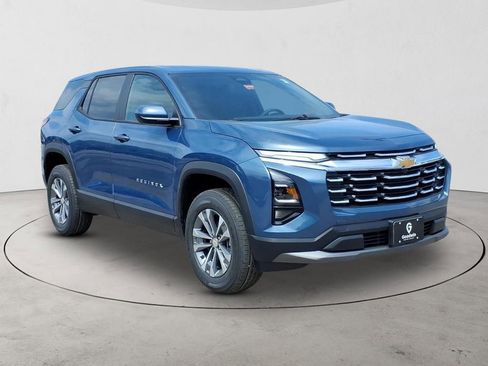 New 2026 Chevrolet Equinox LT w/ Convenience Package II FWD image 3