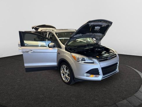 Used 2015 Ford Escape Titanium w/ Equipment Group 301A AWD/4WD image 9