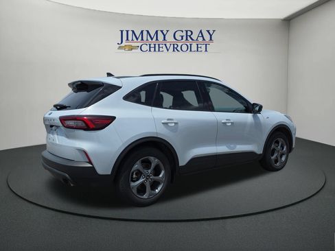 Used 2025 Ford Escape ST-Line FWD image 5