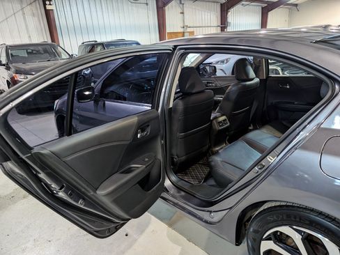 Used 2016 Honda Accord EX-L image 18