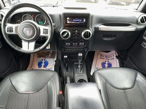 Used 2015 Jeep Wrangler Unlimited Sport image 11