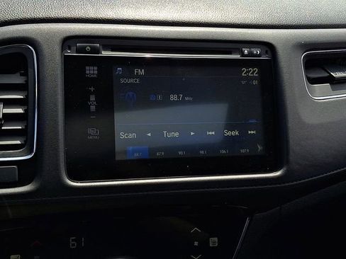 Used 2018 Honda HR-V EX image 17