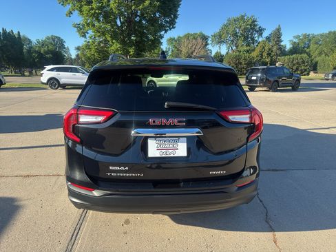 Used 2022 GMC Terrain SLE w/ Driver Convenience Package AWD/4WD image 6