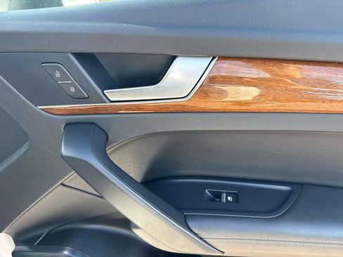 Used 2022 Audi Q5 2.0T Premium Plus image 16