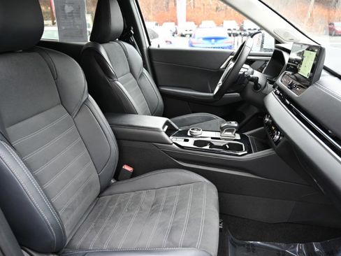 Used 2025 Mitsubishi Outlander SE image 22