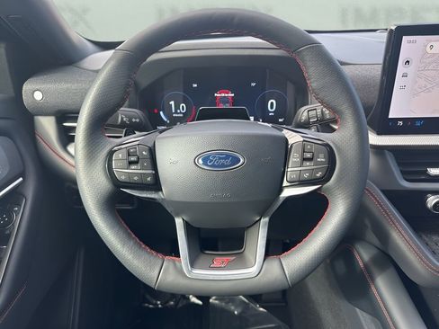 Used 2025 Ford Explorer ST image 17