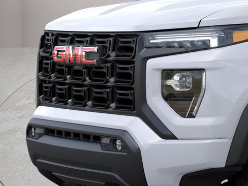 New 2026 GMC Canyon Elevation w/ Convenience Package RWD image 22