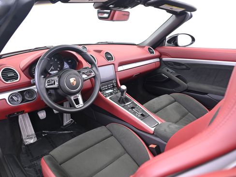 Used 2022 Porsche 718 Boxster Spyder image 28