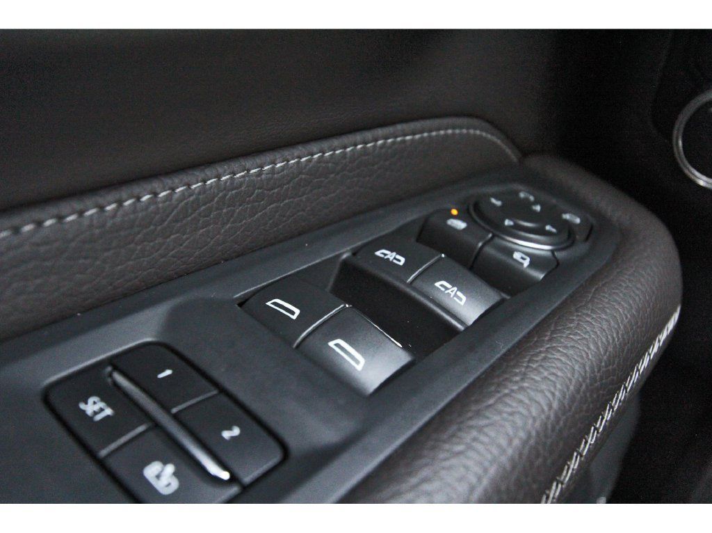 Used 2023 GMC Yukon Denali AWD/4WD image 20