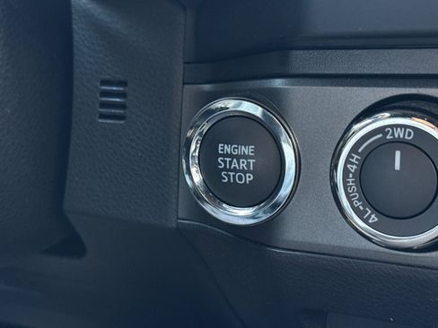 Certified 2023 Toyota Tacoma TRD Off-Road image 27