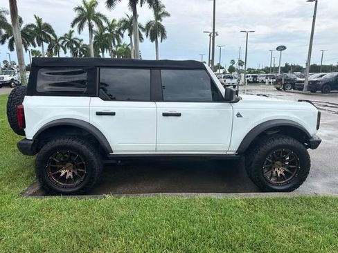 Used 2021 Ford Bronco Black Diamond w/ Sasquatch Package AWD/4WD image 4