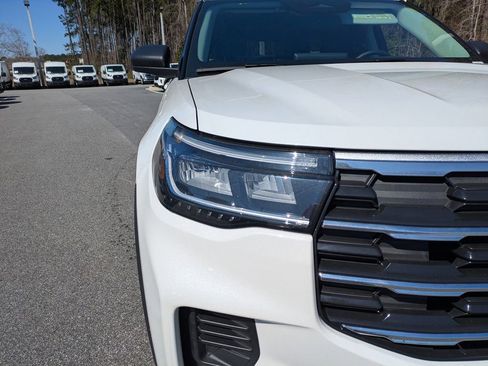 New 2026 Ford Explorer Active image 9