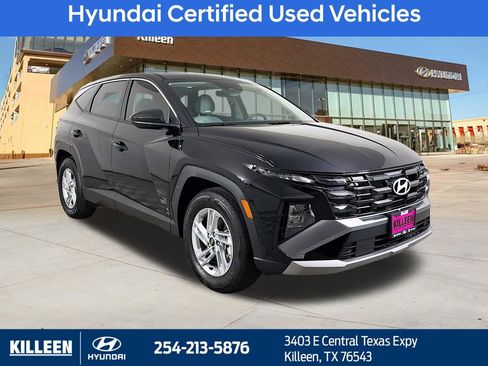 Used 2025 Hyundai Tucson SE FWD image 1