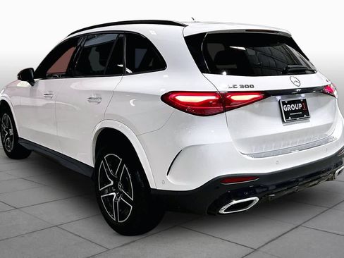 Used 2024 Mercedes-Benz GLC 300 4MATIC image 12