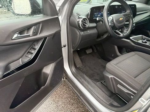 Used 2026 Chevrolet Equinox LT AWD/4WD image 31