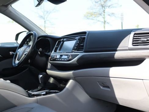 Used 2018 Toyota Highlander Limited Platinum image 58